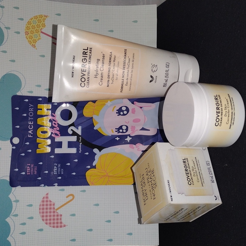 Hydrating Facial Care Trio - Picture 1 of 3